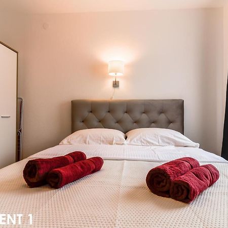 Maestral Apartments Vrsar Eksteriør billede