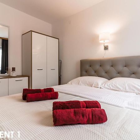 Maestral Apartments Vrsar Eksteriør billede