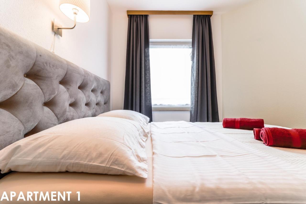 Maestral Apartments Vrsar Eksteriør billede